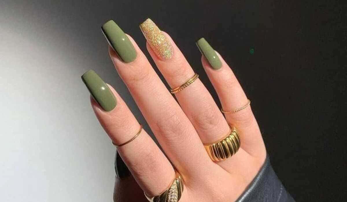 decoração unha verde militar