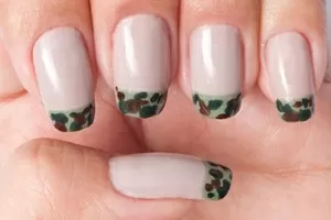 decoração unha verde militar