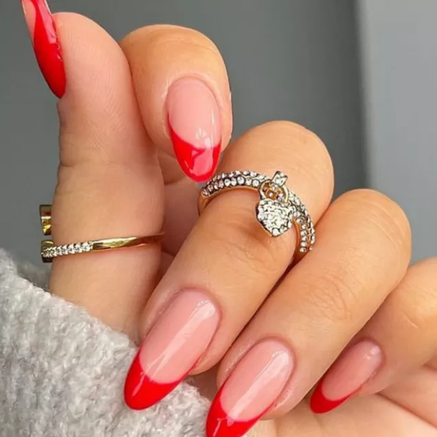 unhas almond alongadas