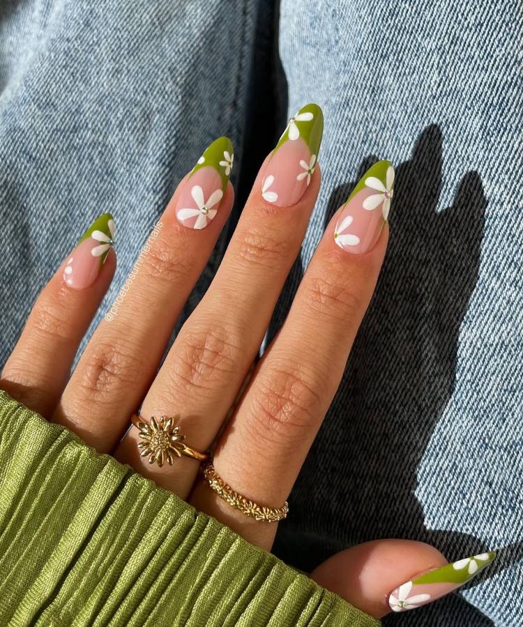 quanto custa fazer unhas amendoadas decoradas