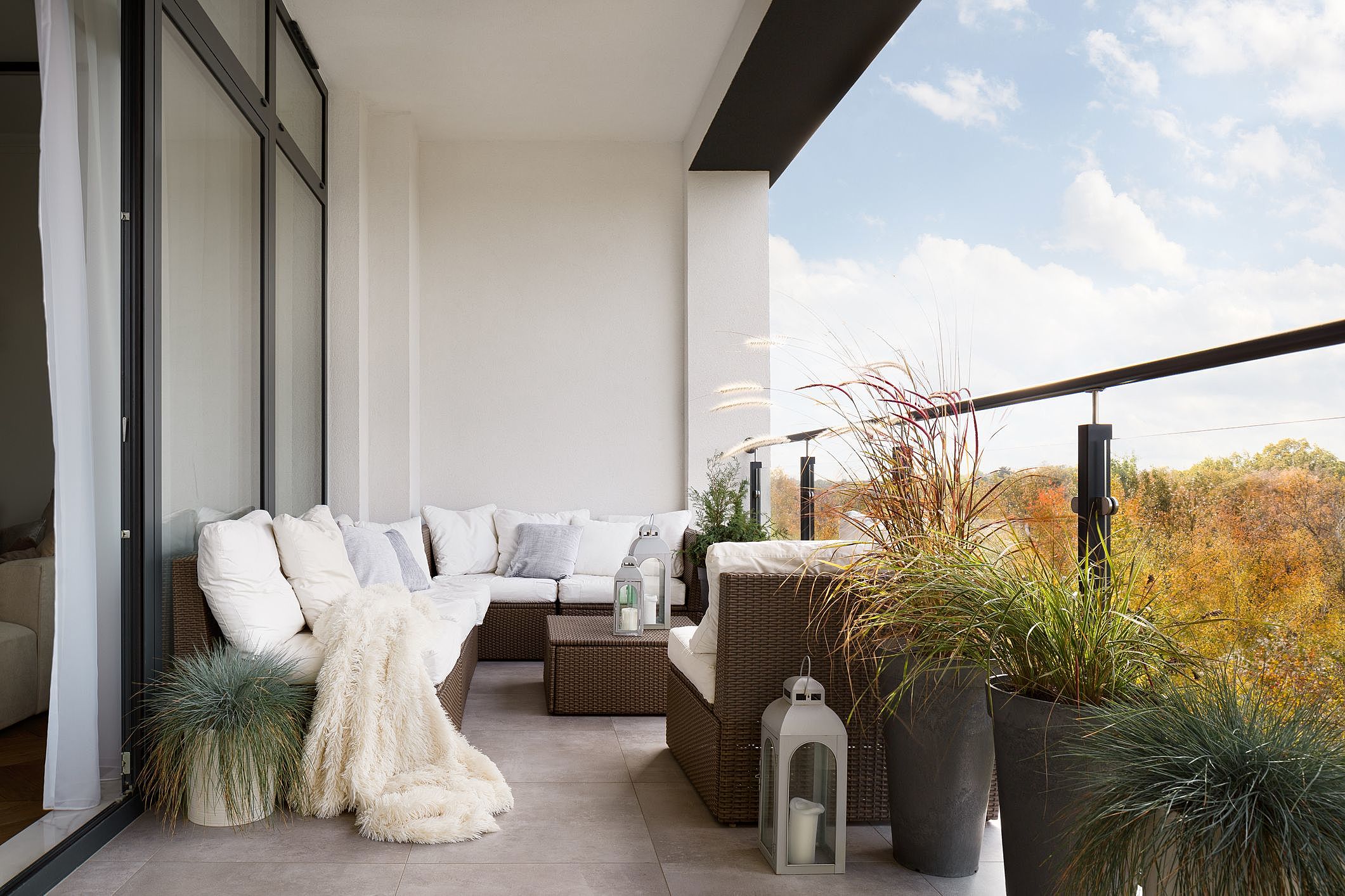 decoração varanda com plantas