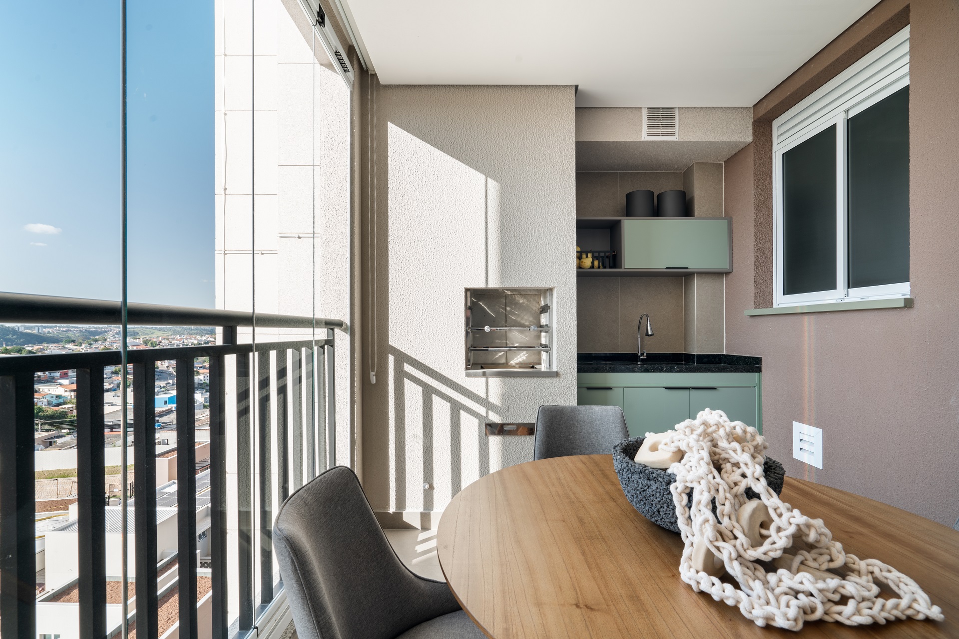 quanto custa decorar uma varanda pequena de apartamento