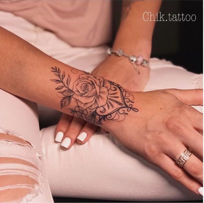 tatuagem minimalista feminina