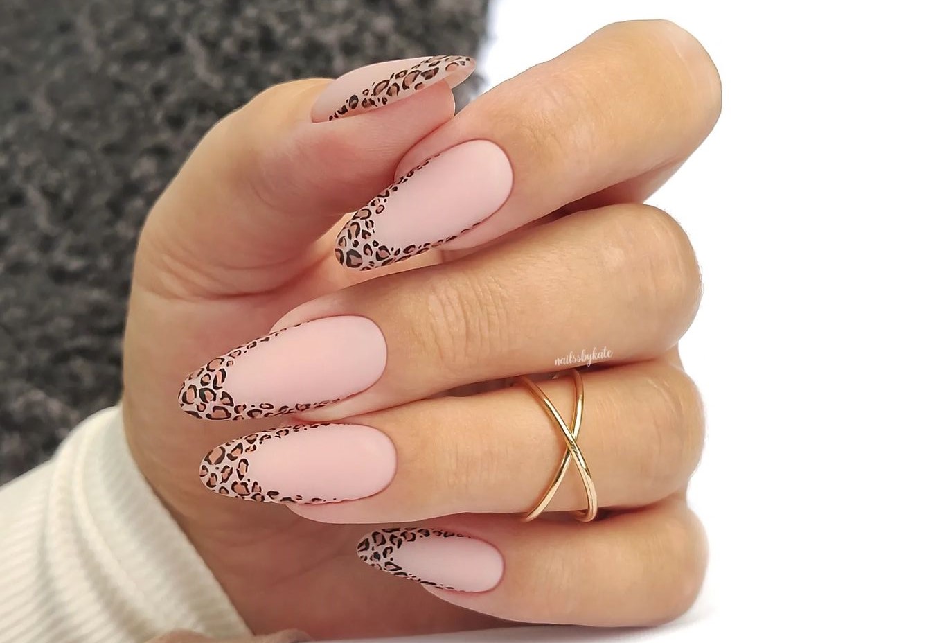 unhas stiletto decoradas