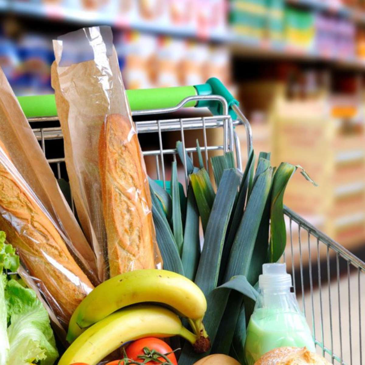 Dicas para economizar no supermercado e comer melhor