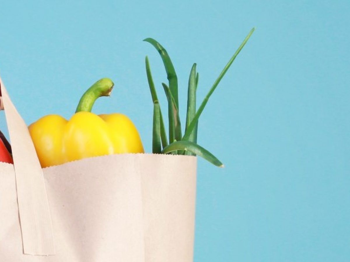 Dicas para economizar no supermercado e comer melhor