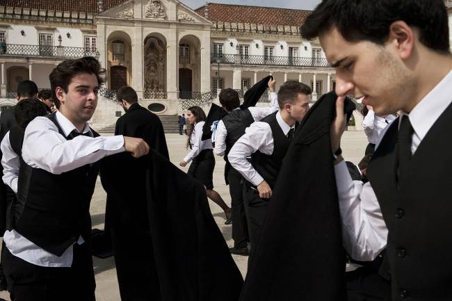 requisitos de visto de residencia d4 para estudantes universitarios em portugal