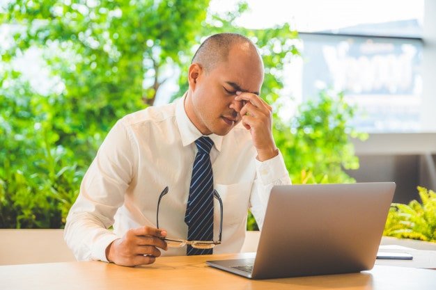 Exercícios oculares para aliviar a tensão visual