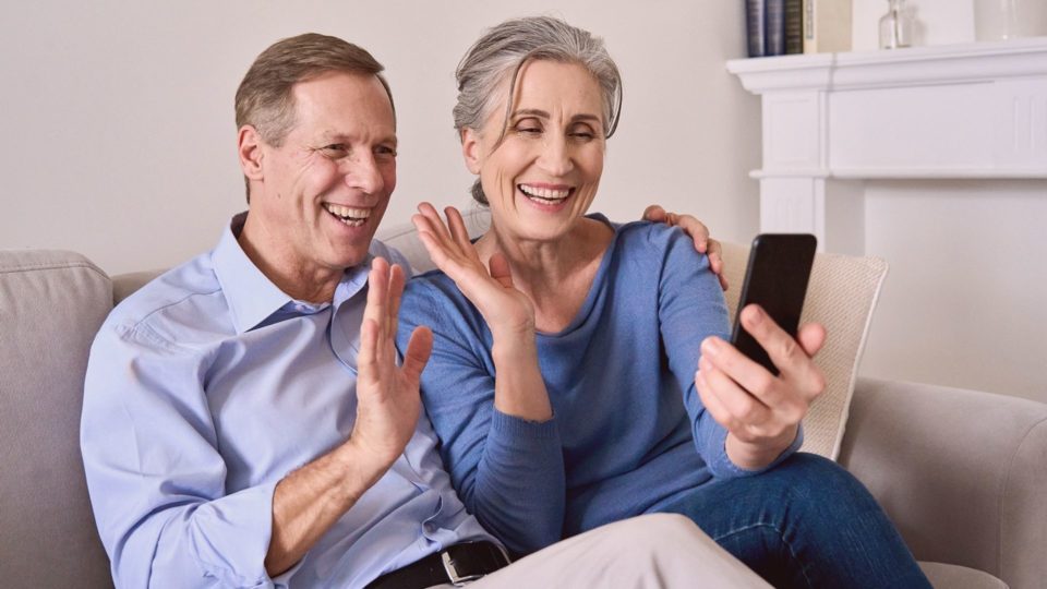 Tecnologia a seu favor: 5 apps para conectar com a família à distância