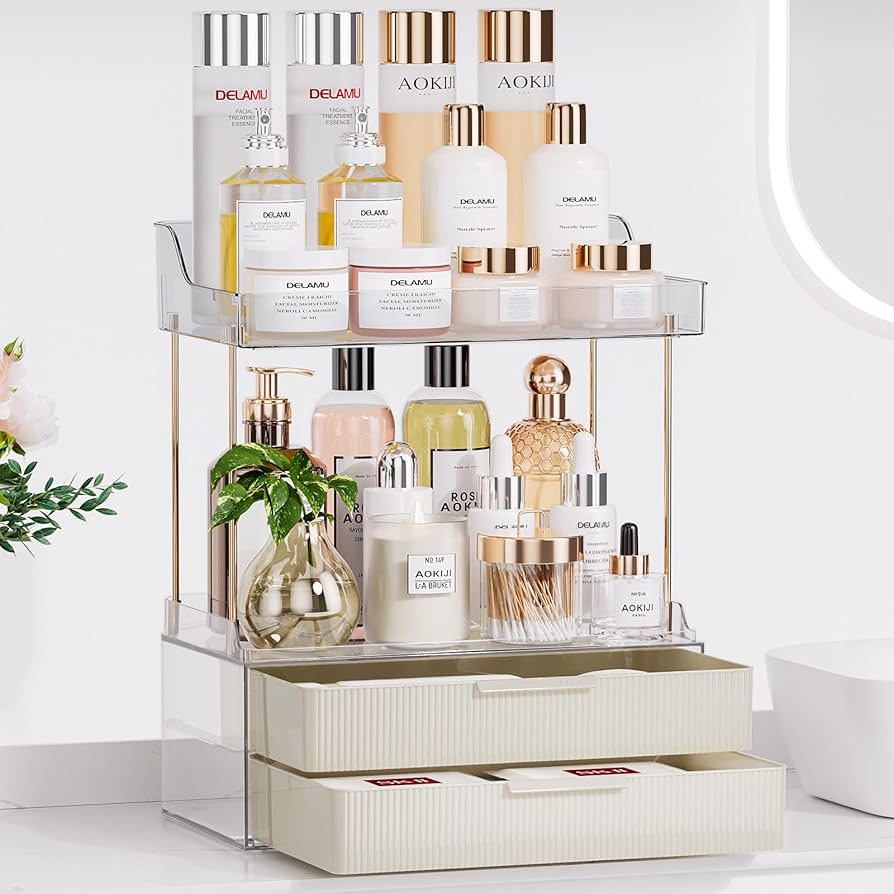 organização de gavetas de banheiro com skincare