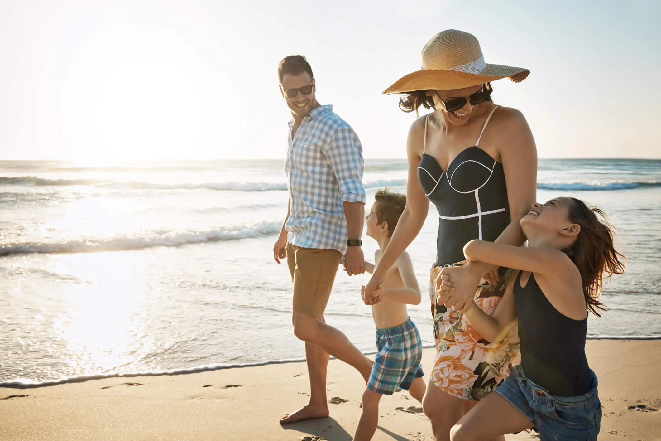 Dicas para viajar com trigêmeos ou mais filhos