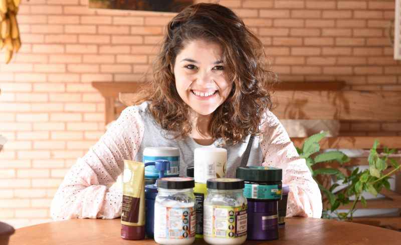 benefícios da nutrição capilar para cabelos com frizz