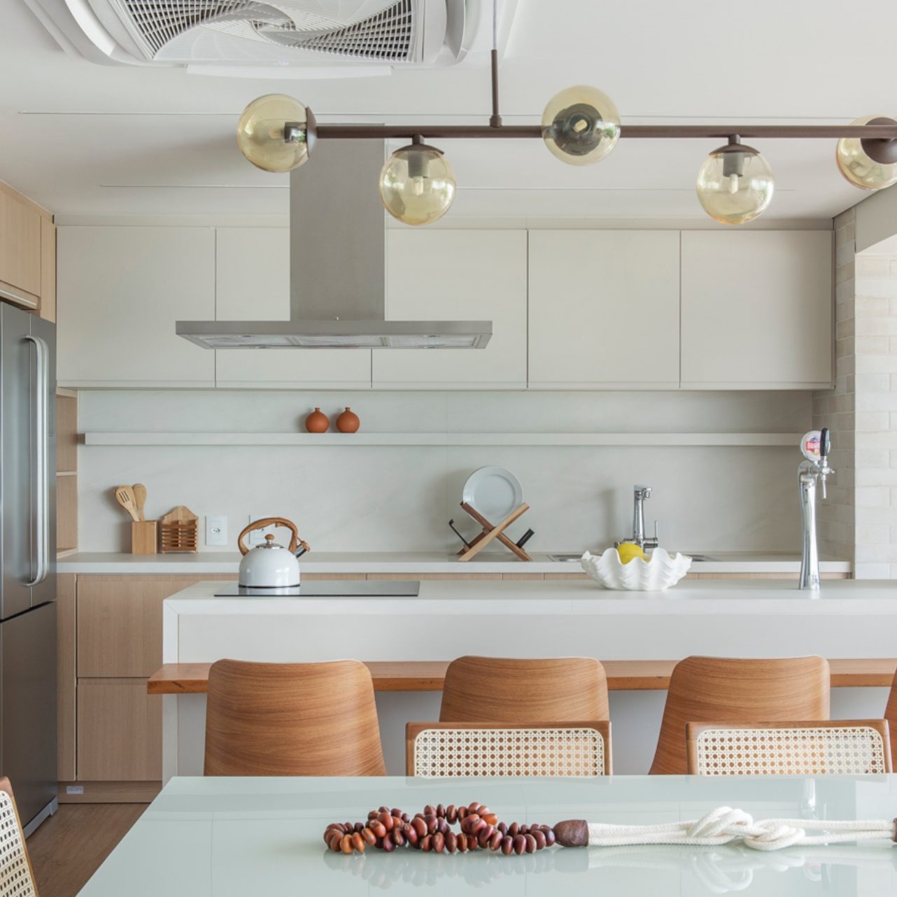 Guia Completo: Como Renovar Bancadas da Cozinha com Papel Contact