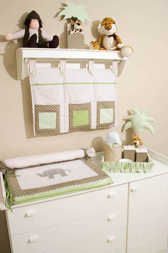 5 ideias de títulos:
1. Kit Higiene Bebê DIY: Economia e Personalização para o Enxoval.
2. Materiais Criativos para Montar seu Kit Higiene Bebê.
3. Organização Essencial: O Que Não Pode Faltar no Kit Higiene do Bebê.
4. Transforme Materiais Reciclados em um Lindo Kit Higiene Bebê.
5. Dicas de Farmacinha e Itens Complementares para o Kit Higiene.