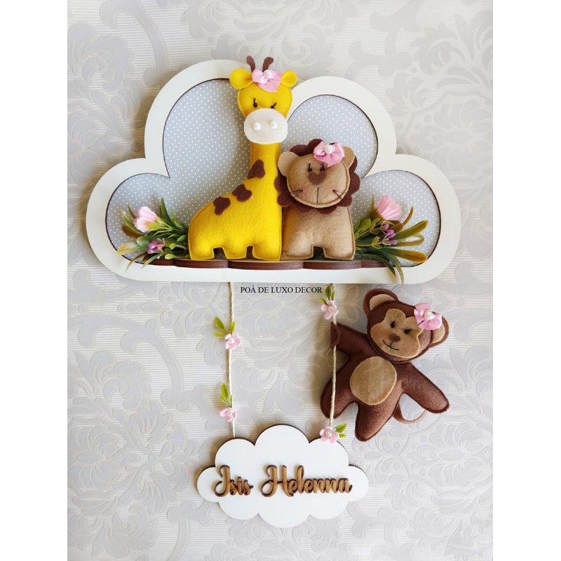 DIY: Faça você mesmo um enfeite de porta de maternidade criativo