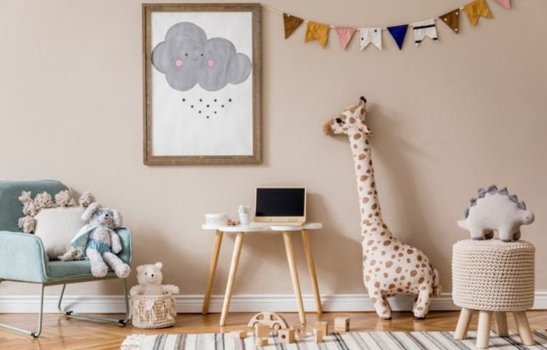 Como escolher o tema perfeito para o porta maternidade do seu bebê