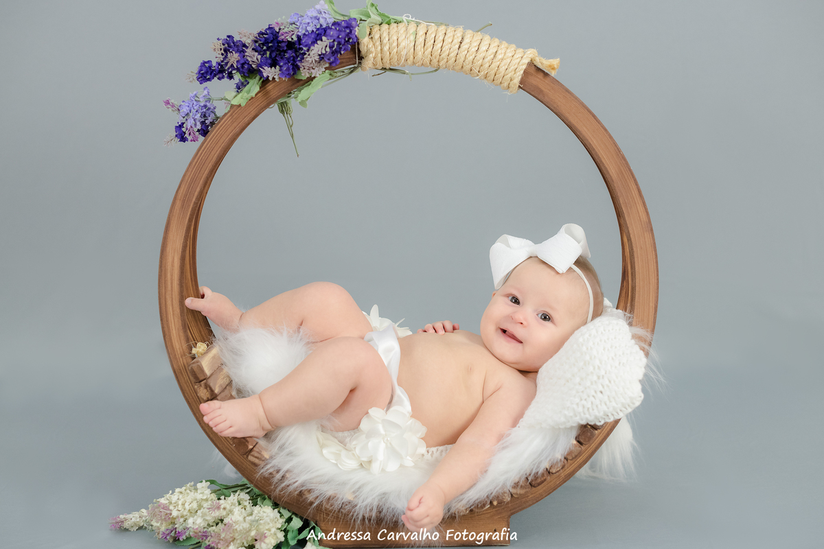 Guia Completo: Poses Criativas para o Ensaio de 3 Meses do seu Bebê