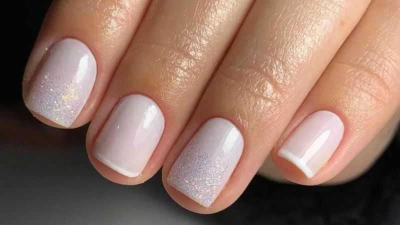 esmaltação unha pequena elegante