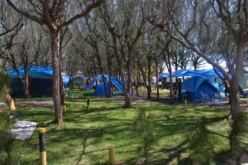 10 Equipamentos Essenciais para Acampamento Feminino de Baixo Impacto