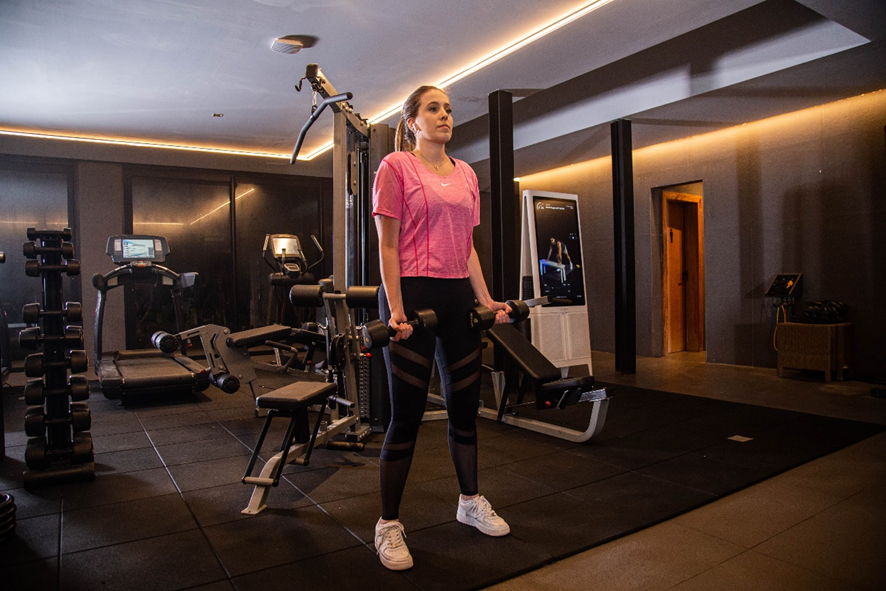 5 Exercícios Essenciais para Fazer no Quarto de Hotel