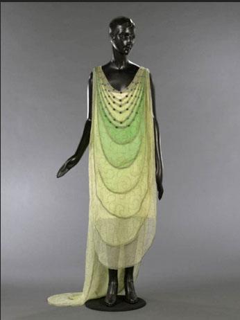 Como Incorporar Elementos Vanguardistas no Seu Guarda-Roupa Diário