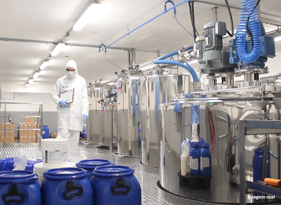 Como abrir uma fábrica de maquiagem