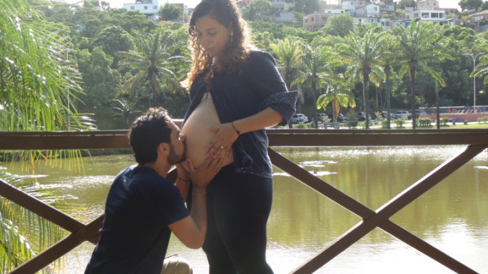 Como Escolher o Melhor Cenário em Casa para seu Ensaio de Gestante