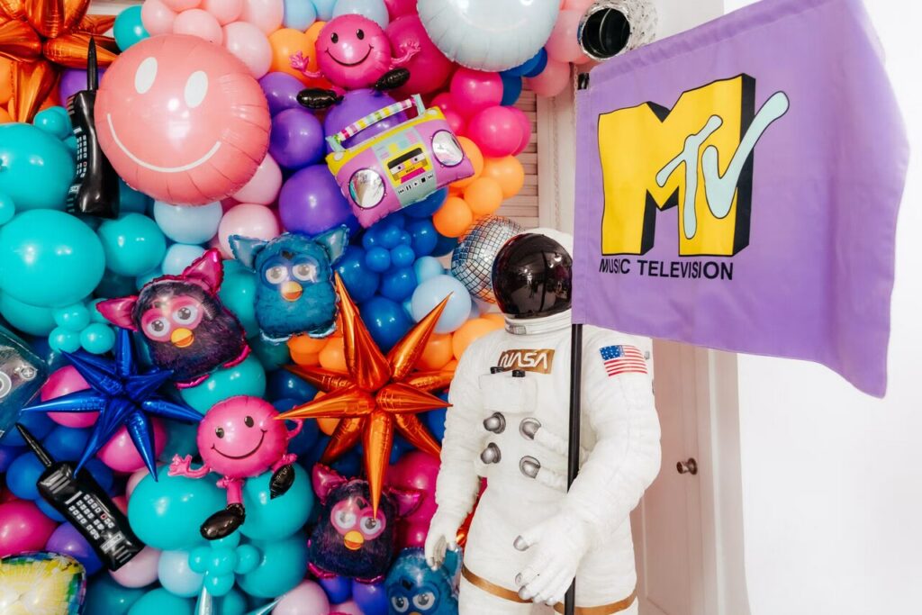 painel grafite festa anos 90