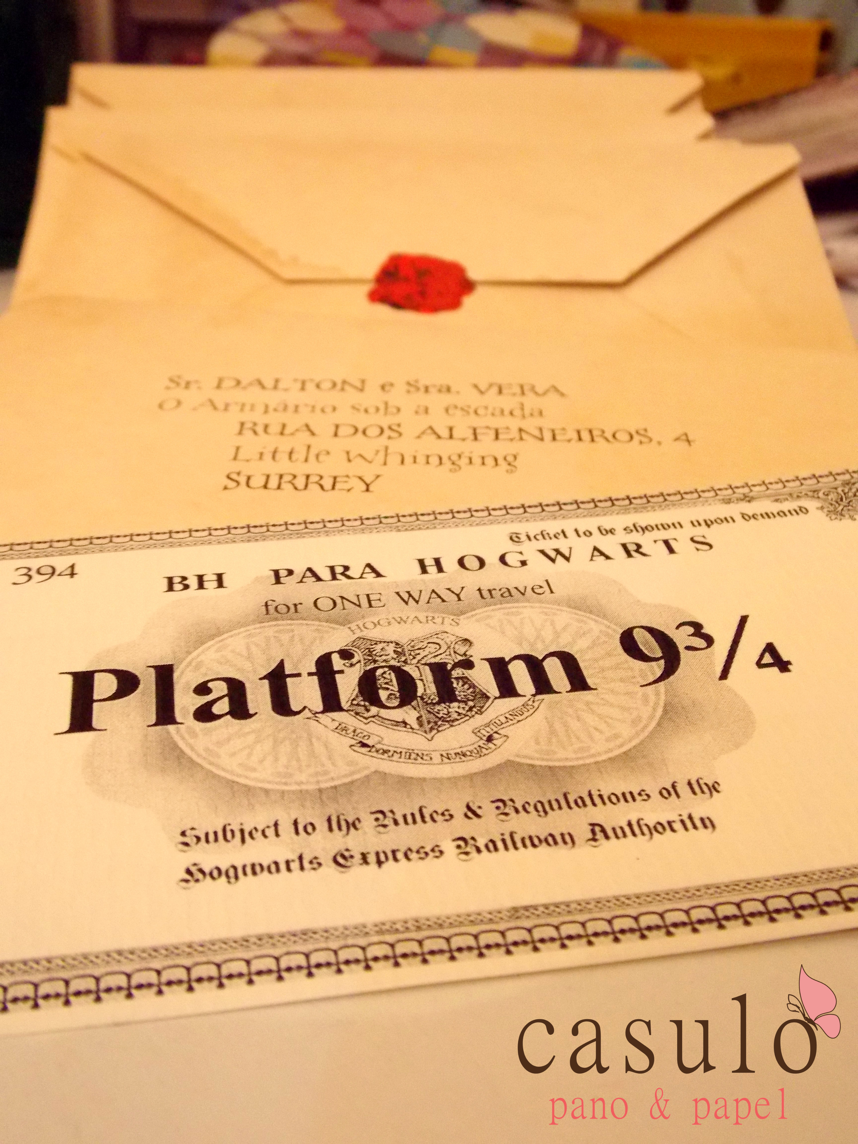 5 Ideias Criativas para uma Festa Harry Potter DIY
Como Fazer Velas Flutuantes para Festa Harry Potter
Receitas Mágicas: Cerveja Amanteigada e Pomos de Ouro
Lembrancinhas Temáticas do Mundo Bruxo
Decoração de Festa Harry Potter: Do Salão Principal para sua Casa