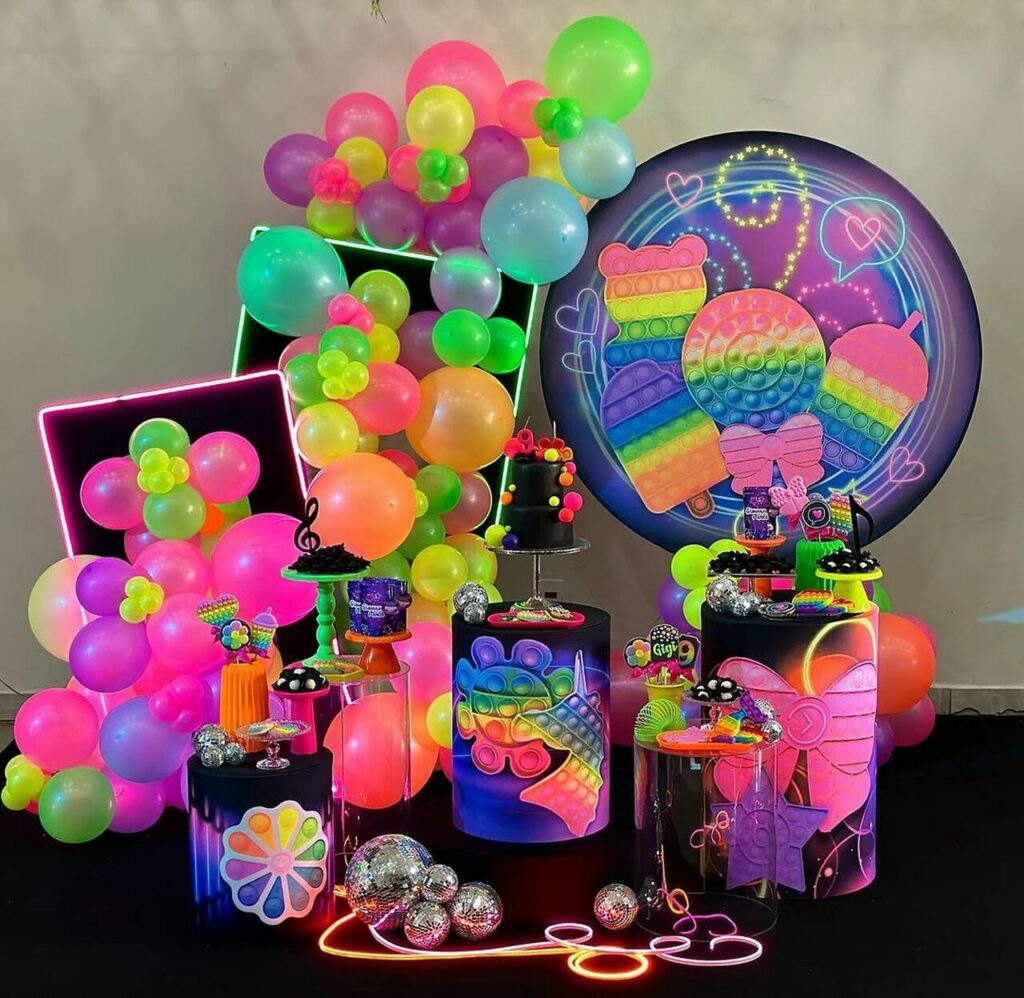 como fazer balões neon para festa