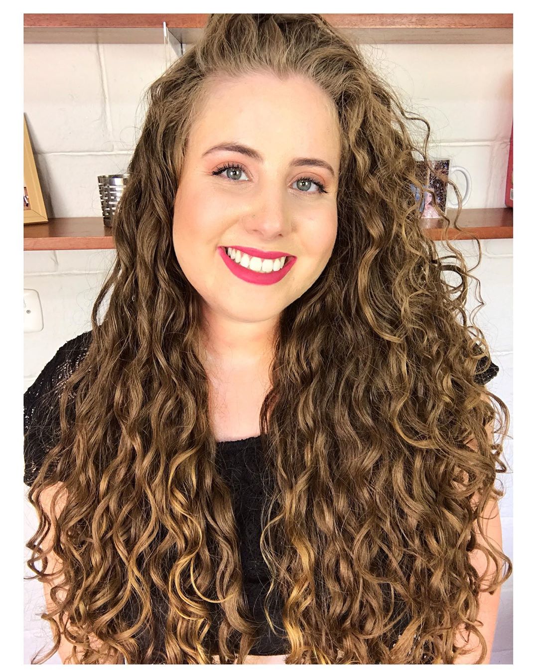 cabelo com frizz apos finalizar como resolver