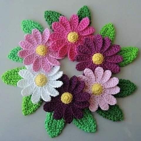 mini flor de crochê para aplique