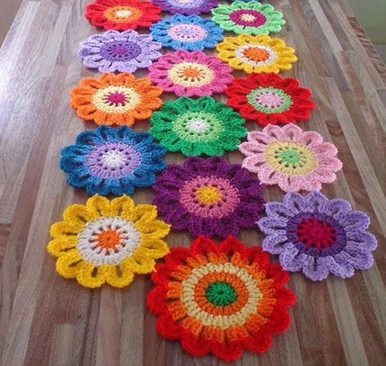 Combinações de Cores Perfeitas para Flores de Crochê em Tapetes