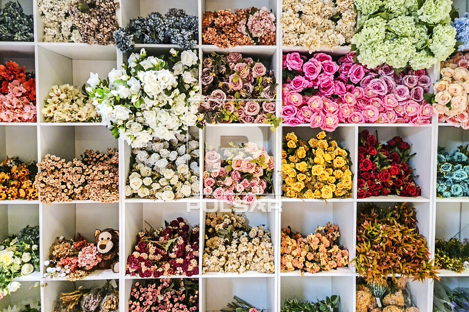 flores artificiais para varanda
