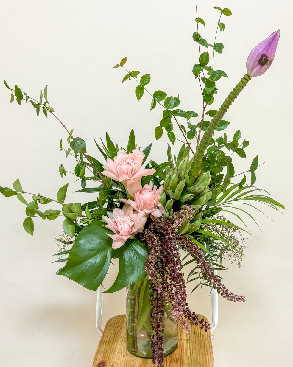 ideias de arranjos de flores naturais para sala