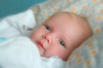 Olhos Azuis em Bebês: O Que Significa e Quando Mudam?