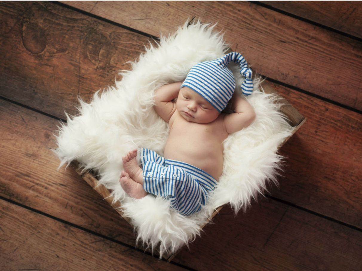 5 Dicas Essenciais para um Ensaio Newborn Perfeito
Como Escolher o Melhor Fotógrafo Newborn
Ideias Criativas de Poses para Fotos de Recém-Nascidos
Segurança em Primeiro Lugar: Cuidados no Ensaio Newborn
O Que Levar para um Ensaio Fotográfico de Bebê