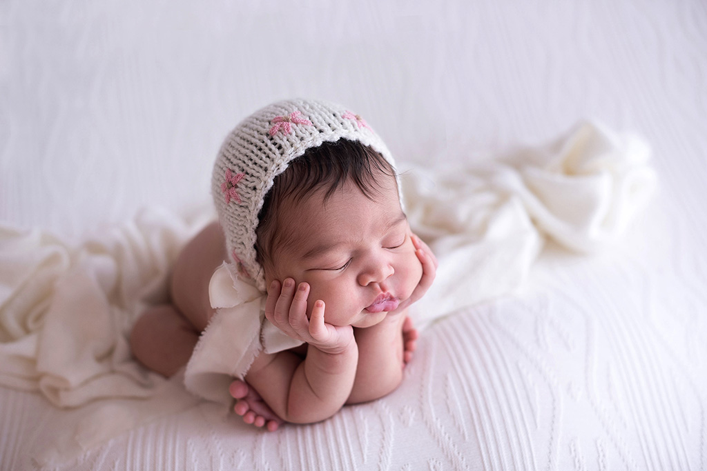 5 Dicas Essenciais para um Ensaio Newborn Perfeito
Como Escolher o Melhor Fotógrafo Newborn
Ideias Criativas de Poses para Fotos de Recém-Nascidos
Segurança em Primeiro Lugar: Cuidados no Ensaio Newborn
O Que Levar para um Ensaio Fotográfico de Bebê