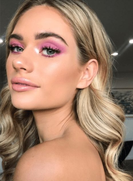 foto de maquiagem rosa com glitter