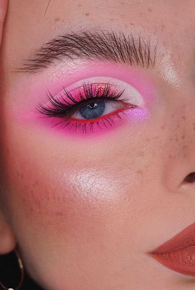 foto de maquiagem rosa soft girl