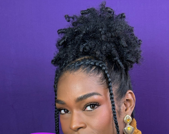 foto penteado cabelo cacheado dia a dia