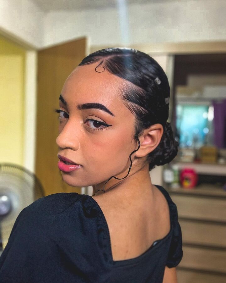 penteados para cabelo cacheado para eventos