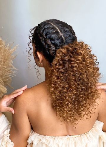 penteados para cabelo cacheado com lenço