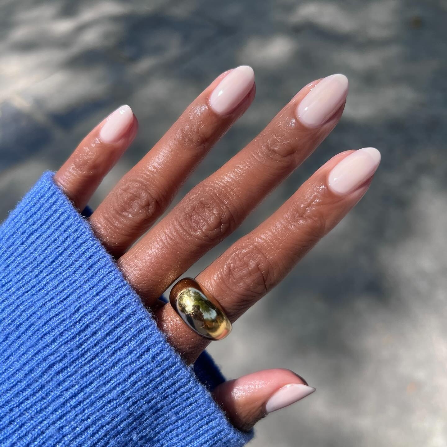 Unhas claras para o trabalho
