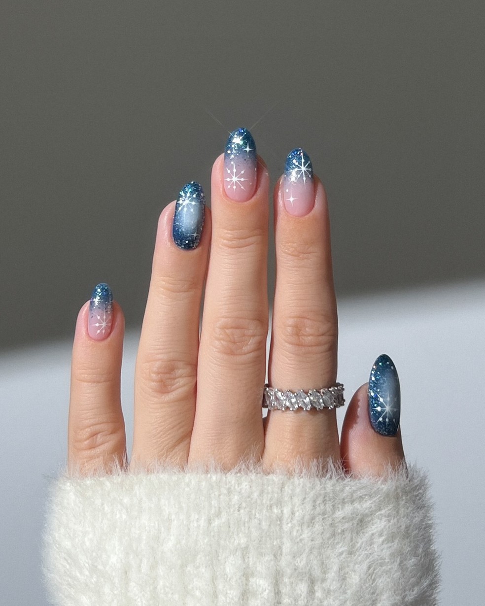 unhas de natal com glitter