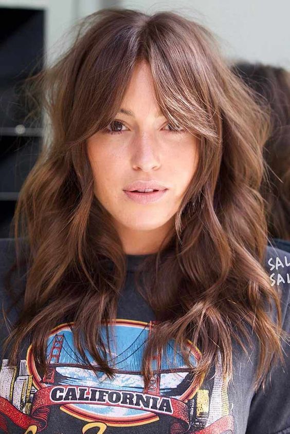 franja cortininha ou bardot qual combina mais