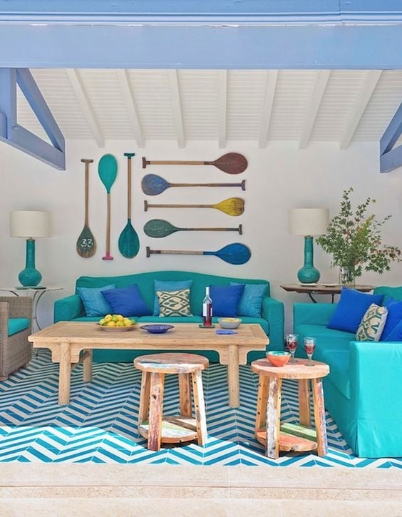 Guia Completo de Cores para Casas de Praia: Além do Azul e Branco