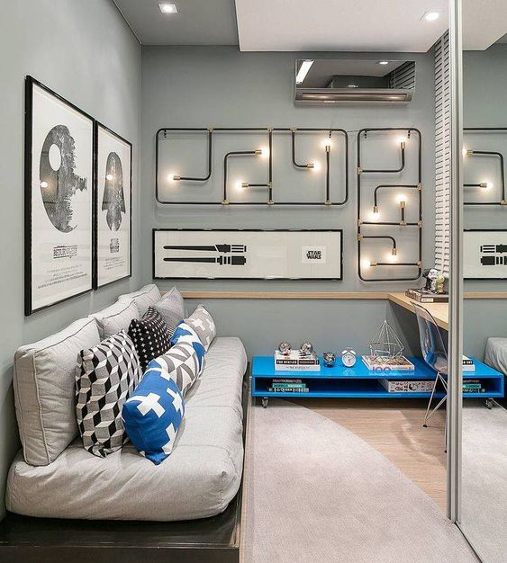 Guia de decoração para quarto de gamer: luzes e móveis