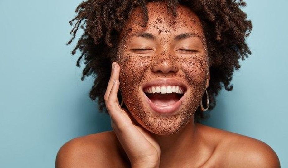 Dicas para Evitar Problemas ao Usar Esfoliante de Café (e Não Entupir o Ralo!)