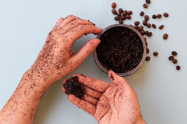 Esfoliação Facial com Café: Mitos e Verdades para uma Pele Radiante